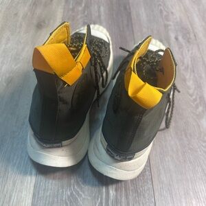 Mens High-Top Sneakers in Green and Yellow